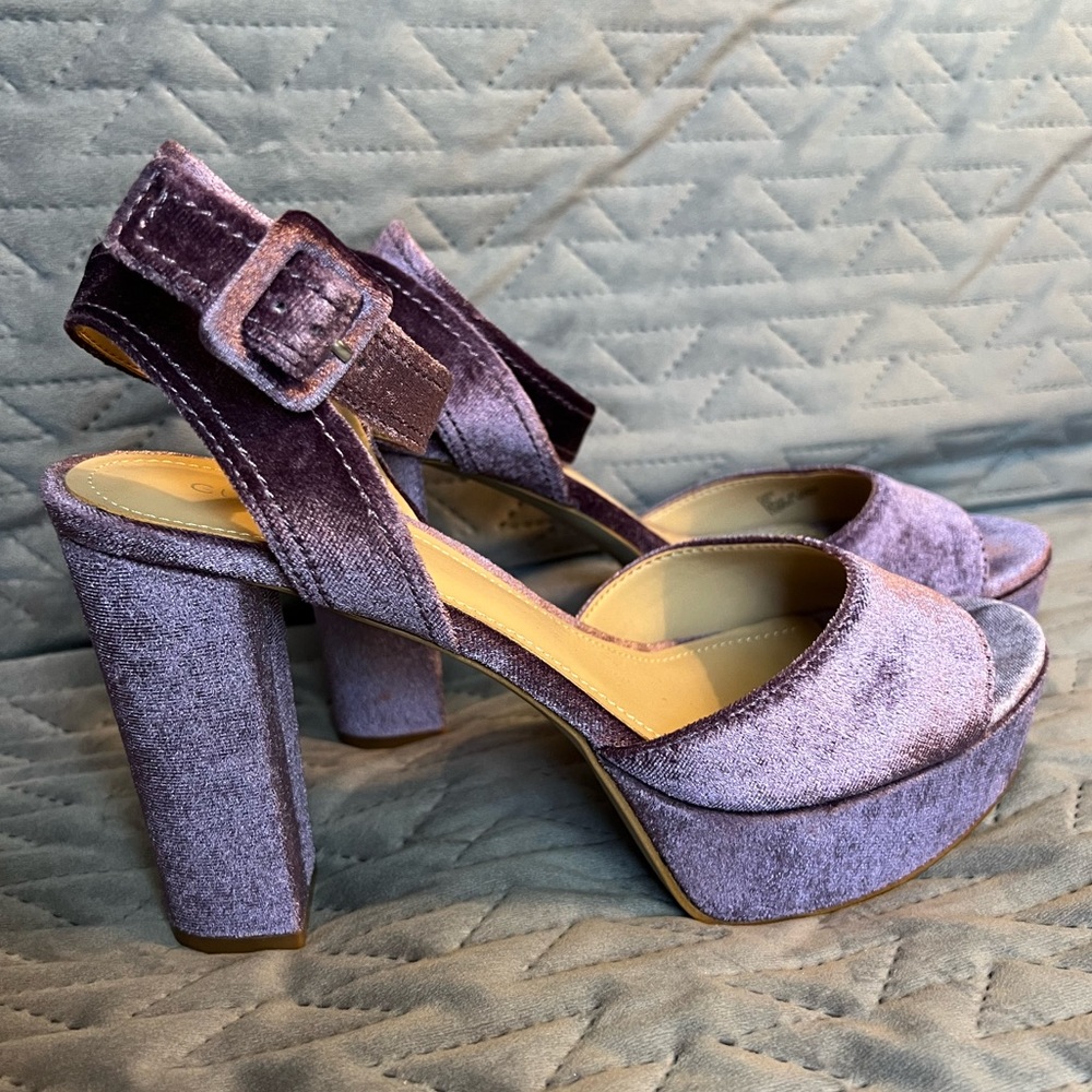 Purple velvet platform high heel